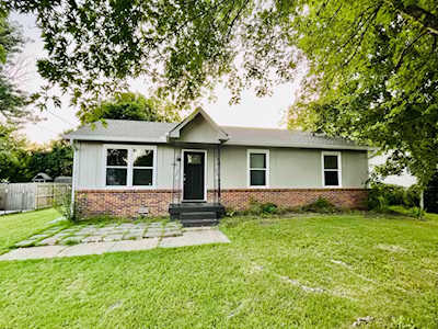 1490 Craig Dr Clarksville, TN 37042