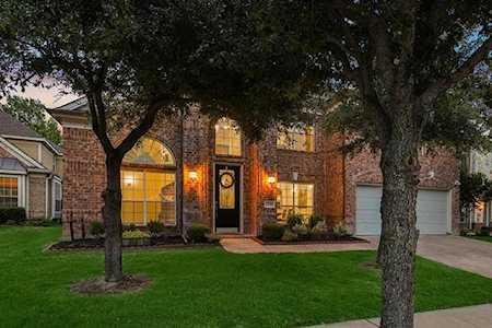 8808 Wyatt Circle Lantana, TX 76226