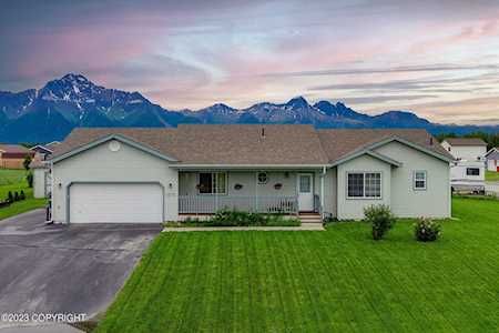 1372 N Angus Loop Palmer, AK 99645