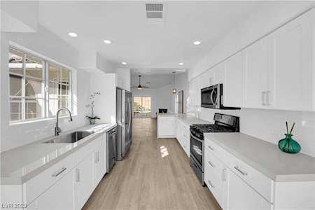 3517 S Dapple Gray Rd Las Vegas, NV 89147