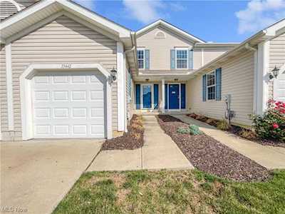 33442 Halle Ct Avon Lake, OH 44012