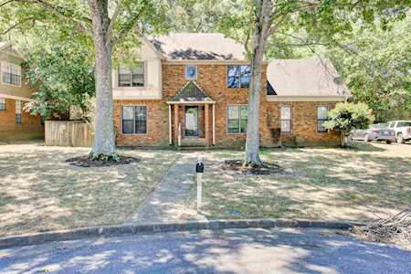 8329 Shingle Oaks Cv Memphis, TN 38018
