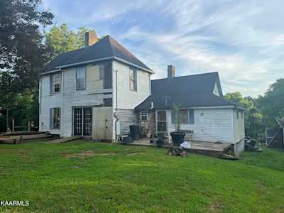 2621 Summitt Ave Knoxville, TN 37917