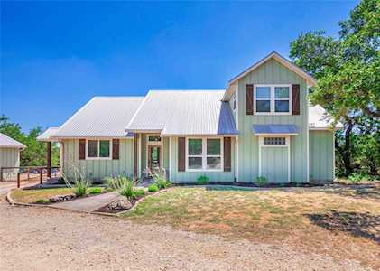 8305 Ozark DR San Marcos, TX 78666