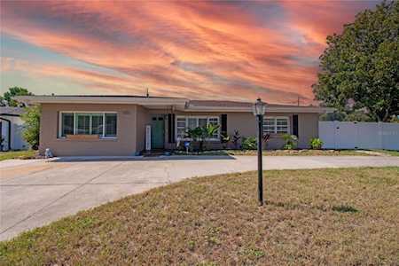 10552 Valencia Rd Seminole, FL 33772