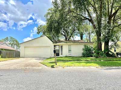 8167 Coralberry LN W Jacksonville, FL 32244