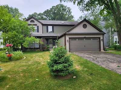 1340 Yellowstone Parkway Algonquin, IL 60102