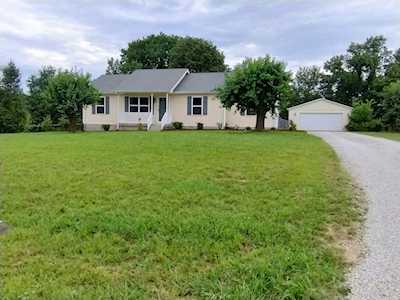 1005 Golden Pond Rd Chapmansboro, TN 37035