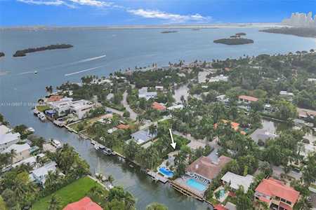 1035 Belle Meade Island Dr Miami, FL 33138