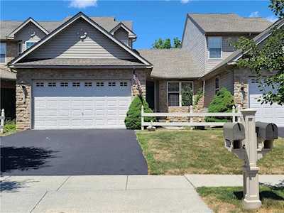 3096 Village Dr Center Valley, PA 18034