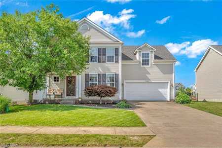 37066 Chaddwyck Ln North Ridgeville, OH 44039