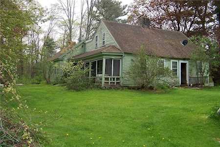 6 Cucumber Hill Rd Foster, RI 02825
