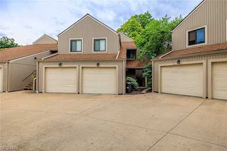 34 Landings Way Avon Lake, OH 44012