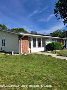 214A Buckingham Ct #1001 Lakewood, NJ 08701