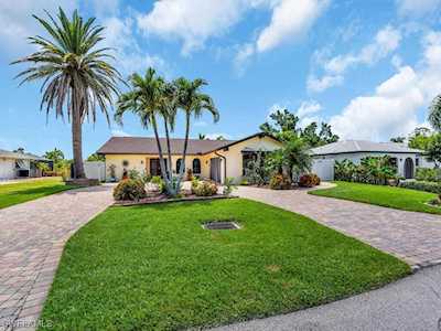 3650 SE 5th Ct Cape Coral, FL 33904