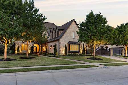 221 Edinburgh Court Southlake, TX 76092