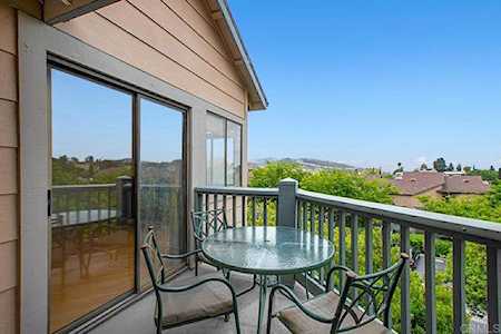 3025 Golden Oak Way Spring Valley, CA 91978