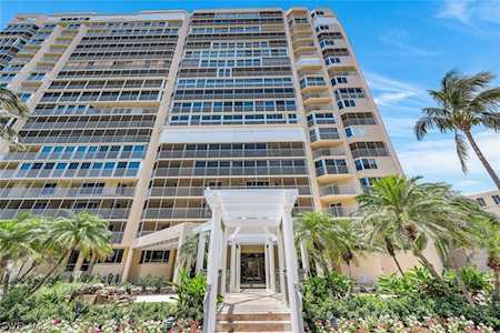 4041 N Gulf Shore Blvd #106 Naples, FL 34103