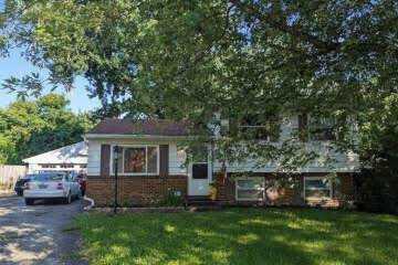 3374 Robin Hill Court Columbus, OH 43223