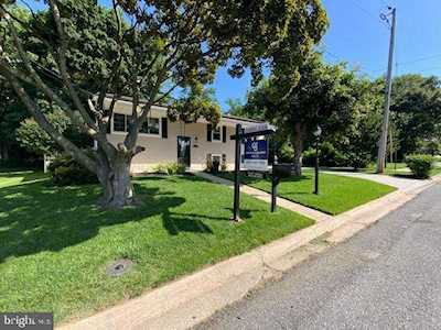 1008 Big Baer Dr Glen Burnie, MD 21061