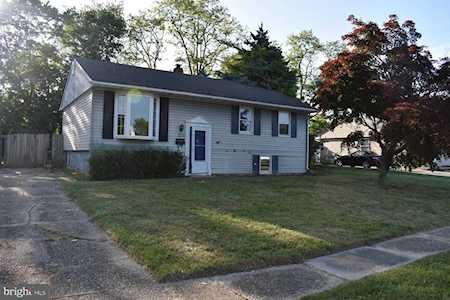 300 S Brownleaf Rd Newark, DE 19713