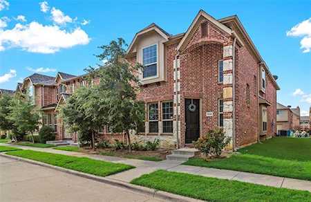 2540 Sarah Lane Lewisville, TX 75056