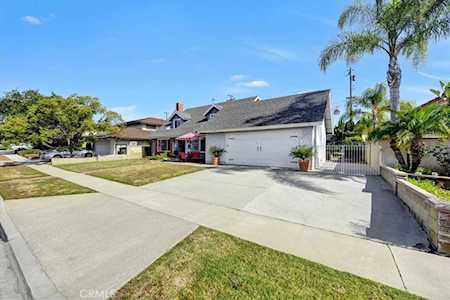 7745 Granada Dr Buena Park, CA 90621
