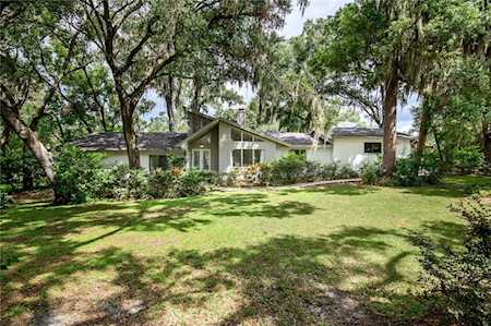 8302 N River Highlands PLACE Tampa, FL 33617
