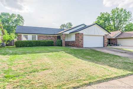 5704 S 89th East Ave Tulsa, OK 74145