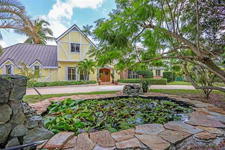 8433 SE Woodmere Street Hobe Sound, FL 33455