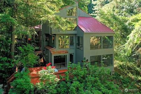 25425 SE Tiger Mountain Rd Issaquah, WA 98027