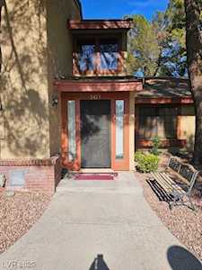 2427 Pickwick Dr Henderson, NV 89014