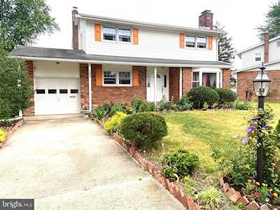 102 Forsythia Dr Newark, DE 19711