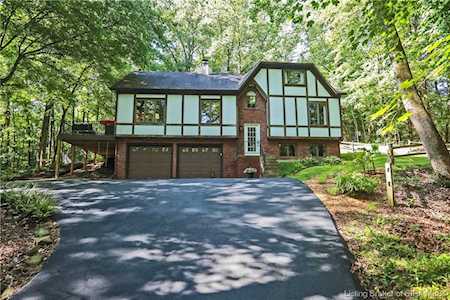 5004 Klondike Dr Floyds Knobs, IN 47119