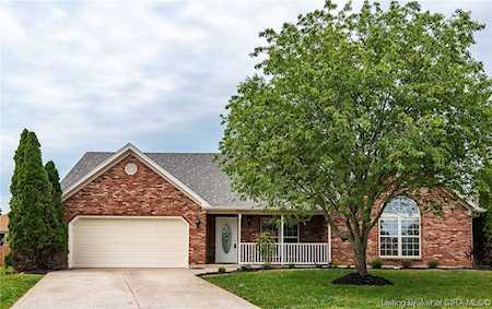 4405 Fossil Ct Jeffersonville, IN 47130