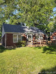 214 Chippewa Dr Jeffersonville, IN 47130