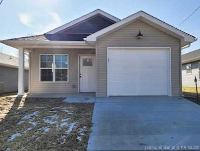 975 Wooded Trl Scottsburg, IN 47170
