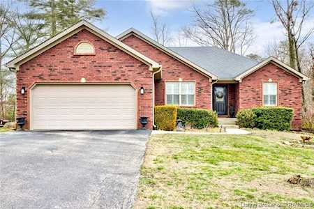 1117 Lakeview Dr Borden, IN 47106