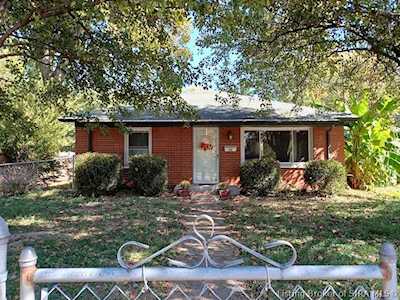 619 Main St Jeffersonville, IN 47130