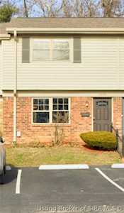 3135 Wooded Way Jeffersonville, IN 47130