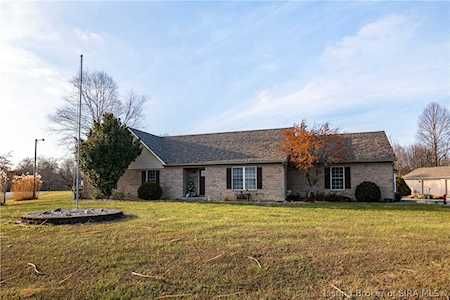 2604 Emerald Lake Dr Charlestown, IN 47111