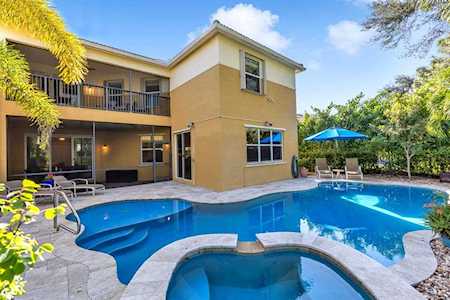 7955 Emerald Winds Circle Boynton Beach, FL 33473