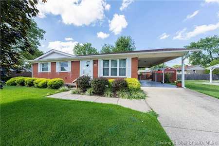 1051 Spicewood Dr Clarksville, IN 47129