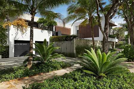 4214 Anne Ct Coconut Grove, FL 33133