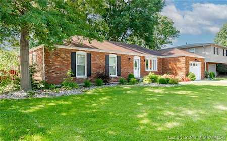 1010 Cliffwood Dr New Albany, IN 47150