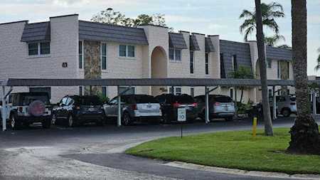 102 Elmwood CIRCLE #102 Seminole, FL 33777