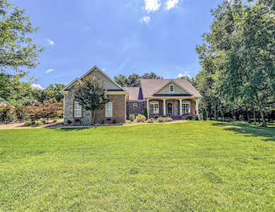 120 Rockingham Dr Murfreesboro, TN 37129