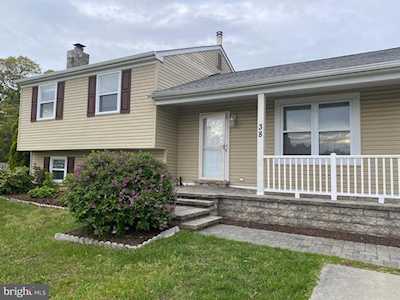 38 Mary Ellen Ln Sicklerville, NJ 08081