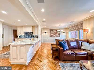 10 E Lee St #2305 Baltimore, MD 21202