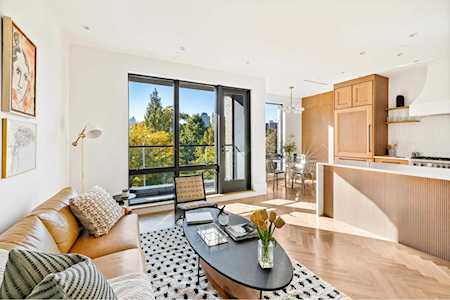 31 N Elliott Place #5 Brooklyn, NY 11205